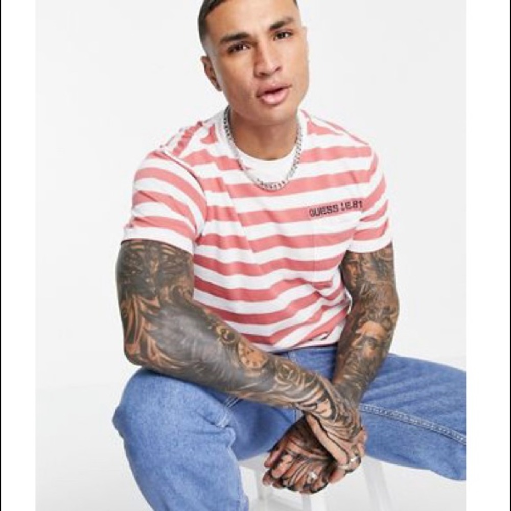 Guess T-Shirt in red stripes with logo